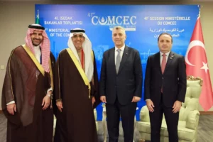 Bakan Bolat, İSEDAK Toplantısında Yoğun Görüşmelerde Bulundu